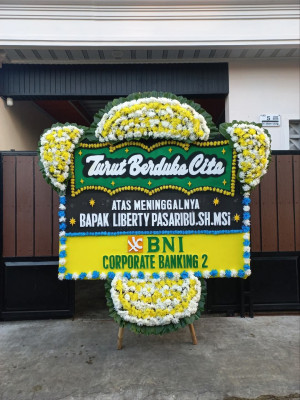 Papan Bunga Duka di Mebarok